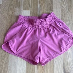LuLu Lemon Track That mid rise shorts